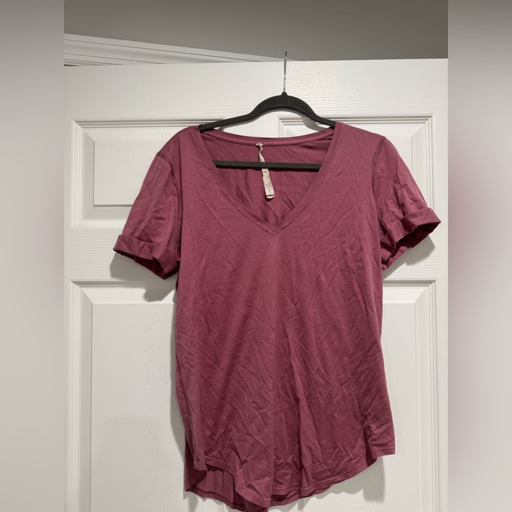 lululemon athletica Mauve V-Neck Tee